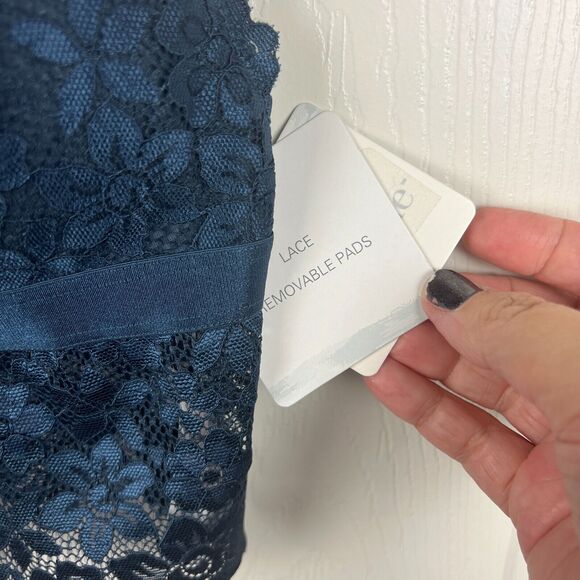 Tranquil & True Floral Lace Wire-Free Bralette w/ Removable Pads Large Blue NWT - Picture 4 of 8